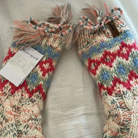 MUK LUKS BUNDLE Two pair of Women's Cottage Faux Fur Crew Socks, Size 6-10, NWT - Picture 9 of 12